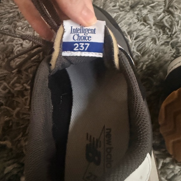 New Balance 237 - Picture 7 of 8